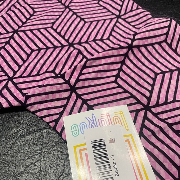 LulaRoe Bianka Kimono - Picture 3 of 5